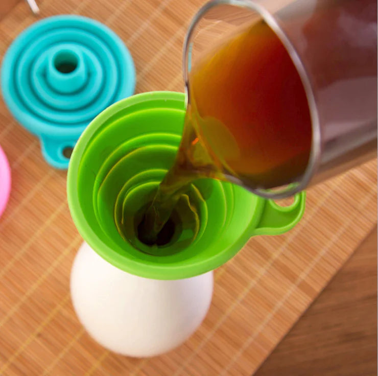Silicone Chef's Funnel - Compact & Collapsible Heat Resistant Leakproof