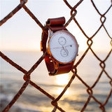 Fashionable Modern Men's Quartz Watch with Calendar Feature