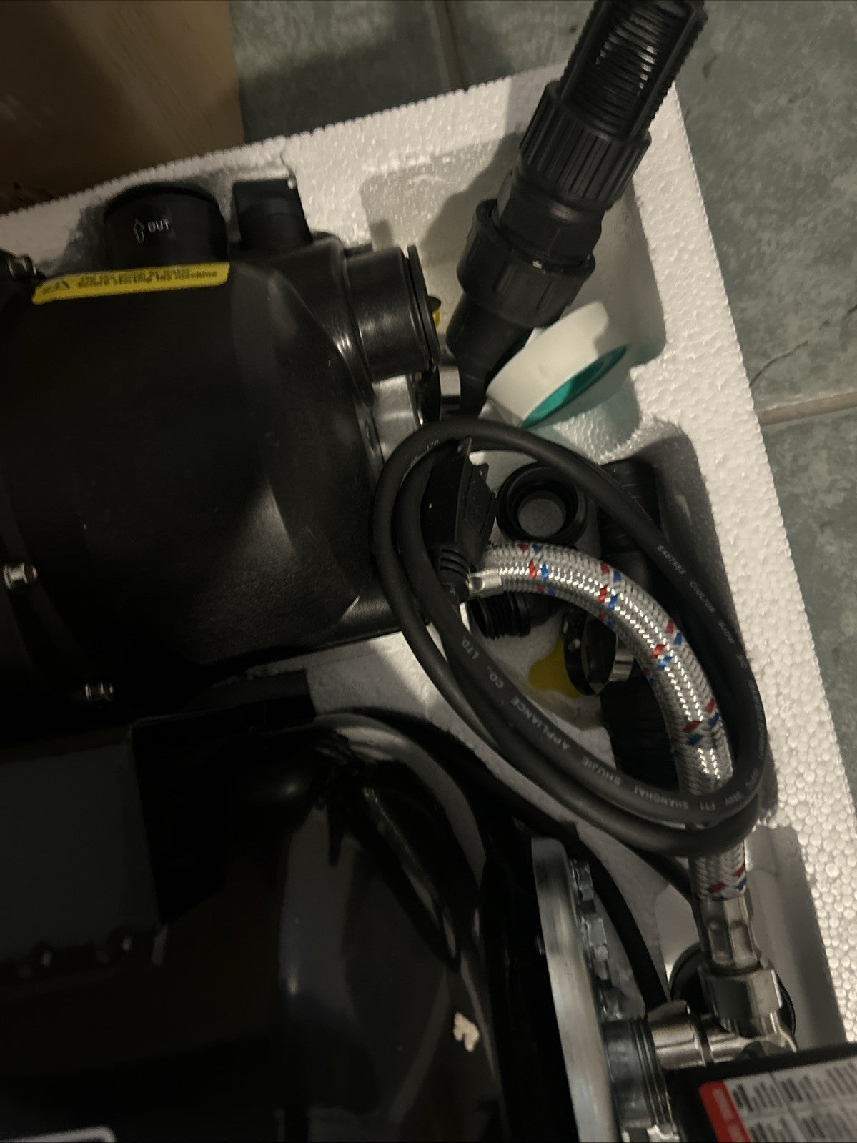 Vevor 1HP Shallow Well Pump with Pressure Tank 1000GPH Irrigation Booster Pump
